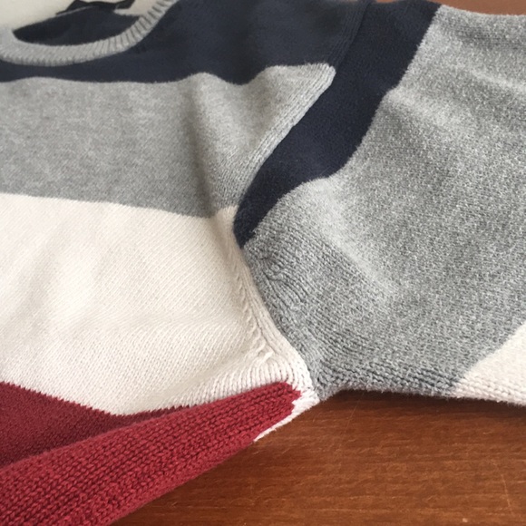 Saks Fifth Avenue Crew Neck - Picture 5 of 10